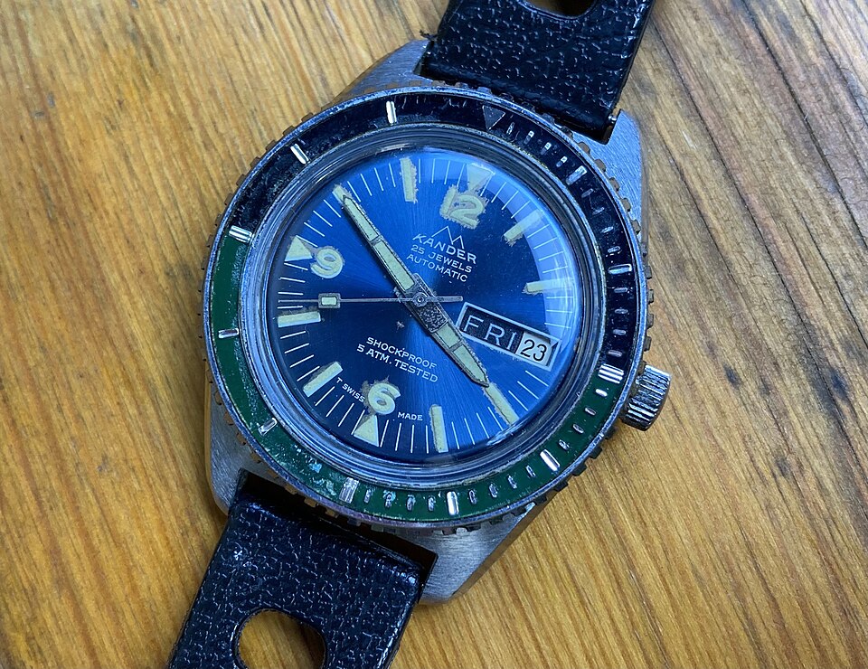 Vintage Blue Diver